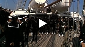 Condecoração da Sagres pelo Presidente da República Ramalho Eanes. Ruas de Lisboa