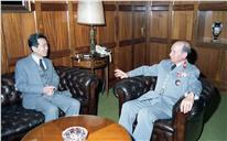 Visita de cortesia do Embaixador da China ao chefe do Estado Maior General das Forças Armadas (CEMGFA), general Soares Carneiro.