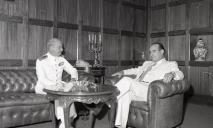 Visita do vice-chefe do Estado Maior da Armada (VCEMA), almirante Serpa de Vasconcelos, ao chefe do Estado Maior General das Forças Armadas (CEMGFA), general Melo Egídio.