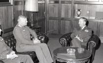 Visita do chefe das Forças Armadas da Noruega, general Magne T. Sorense, ao chefe do Estado Maior General das Forças Armadas (CEMGFA), general Lemos Ferreira.