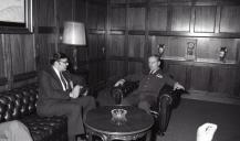 Visita de cumprimentos de Llord K. Mosemann II ao chefe do Estado Maior General das Forças Armadas (CEMGFA), general Lemos Ferreira.
