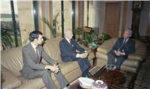 Audiência do ministro da Defesa Nacional, Eurico de Melo, ao embaixador de França, Charles Malo.