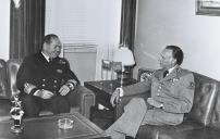 Visita de um almirante ao Estado Maior General das Forças Armadas (EMGFA).