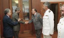 Visita do ministro da Defesa Nacional, Rui Rodrigues Pena, ao EMGFA com receção pelo CEMGFA, general Alvarenga de Sousa Santos.