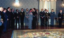 Condecoração do chefe do Estado Maior General das Forças Armadas (CEMGFA), general Melo Egídio, pelo presidente da República, general Ramalho Eanes. 