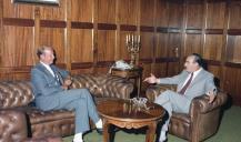 Cumprimentos do embaixador da Finlândia ao chefe do Estado Maior General das Forças Armadas (CEMGFA), general Melo Egídio.