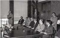 Foto de grupo no encerramento do Curso de Defesa Nacional no Instituto de Defesa Nacional (IDN).
