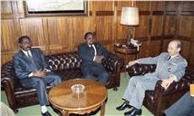 Visita de cumprimentos dos representantes do MPLA (Movimento Popular de Libertação de Angola) e da UNITA (União Nacional para a Independência Total de Angola) ao chefe do Estado Maior General das Forças Armadas (CEMGFA), general Soares Carneiro.