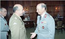 Visita de cumprimentos ao CEMGFA do comandante das Forças Terrestres Aliadas no Sul da Europa (Landsouth), GEN Lúcio Innecco.