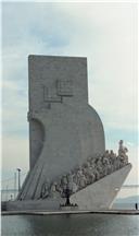 Torre de Belém e Monumento aos Descobrimentos.