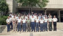 Fotografias de grupo do Curso NATO SCHOOL (SHAPE) no Instituto de Defesa Nacional (IDN).