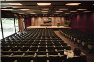 Fotografia da Sala de Conferências da Fundação Calouste Gulbenkian na XX Conferência Internacional de Lisboa, por IEEI