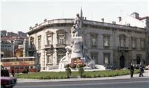 Comemoração de 9 de Abril na Avenida da Liberdade, em Lisboa.