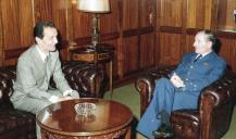 Visita do embaixador de França, Jacques Chazelle, ao chefe do Estado Maior General das Forças Armadas (CEMGFA), general Lemos Ferreira. 