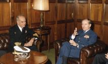 Visita do chefe da Armada de Espanha, almirante Guilhermo, ao chefe do Estado Maior General das Forças Armadas (CEMGFA), general Lemos Ferreira.