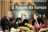 Fotografia - Raouf Ghoneim, Alejandro Lorca e Emily Landou na XX Conferência Internacional de Lisboa, por IEEI