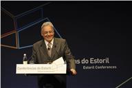 Fotografia - Fernando Henrique Cardoso, orador principal na sessão "Desafios Globais, Respostas Locais" da Conferência do Estoril