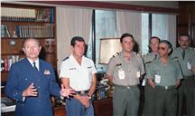 Visita do Estágio Inter-Forças /87 com receção pelo chefe do Estado Maior General das Forças Armadas (CEMGFA), general Lemos Ferreira.