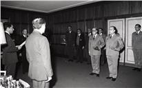 Condecoração do coronel Costa Matos e coronel Lousada pelo chefe do Estado Maior General das Forças Armadas (CEMGFA), general Lemos Ferreira.