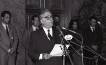 Tomada de posse do presidente da Cruz Vermelha Portuguesa, almirante Gonzaga Ribeiro, pelo ministro da Defesa Nacional, Leonardo Ribeiro de Almada.