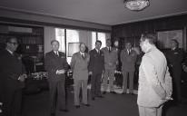 Condecoração do presidente do Supremo Tribunal de Justiça Militar, general Oliveira Rodrigues, pelo chefe do Estado Maior General das Forças Armadas (CEMGFA), general Lemos Ferreira.