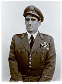 Retratos do chefe do Estado Maior General das Forças Armadas (CEMGFA), general Melo Egídio.
