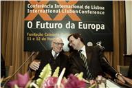 Fotografia - José Calvet de Magalhães e Guilherme d'Oliveira Martins na XX Conferência Internacional de Lisboa, por IEEI
