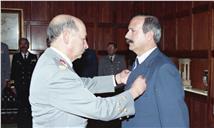 Condecoração do coronel Ayala Veloso, do coronel Matos, e o tenente-coronel Abrantes dos Santos pelo chefe do Estado Maior General das Forças Armadas (CEMGFA), general Soares Carneiro.