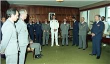 Condecoração do brigadeiro Ribeiro da Cunha, do coronel Aleu de Oliveira e do coronel Martins Soares pelo chefe do Estado Maior General das Forças Armadas (CEMGFA), general Lemos Ferreira.