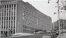 Edifício do Ministério da Defesa Nacional e do Estado Maior General das Forças Armadas (EMGFA), no Restelo e vistas em redor.