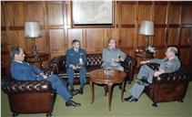 Visita de cumprimentos do general Cabral Couto ao chefe do Estado Maior General das Forças Armadas (CEMGFA), general Soares Carneiro.