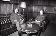 Visita do general Lawson e do embaixador dos EUA, Shakespeare, ao chefe do Estado Maior General das Forças Armadas (CEMGFA), general Lemos Ferreira. (Reportagem SCEP).