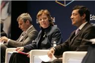 Fotografia - Mary Robinson no Painel 2: Negócio Internacional & Desafios Locais da Conferência do Estoril